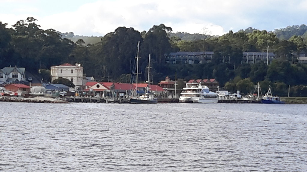 Strahan-Dock-Tas.jpg