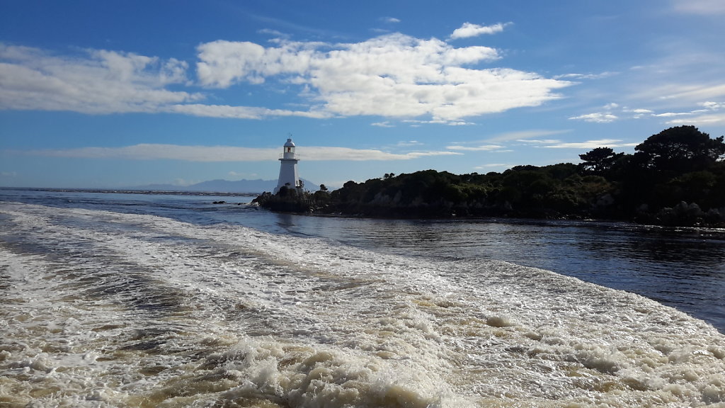 Macquarie-Harbour-Hells-Gate-Entry.jpg